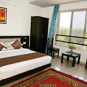 3* Hotel Narayans Leela